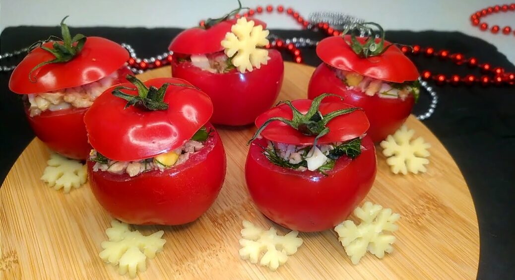 Помідори із сюрпризом: ця королівська закуска готова вже за 10 хв – найкращий рецепт для особливого вечора 