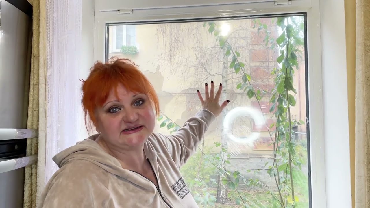 Досвідчені господині розповіли, як можна самостійно утеплити вікно