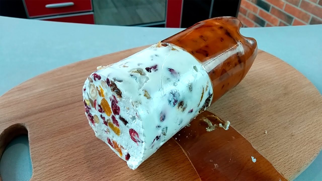 Кулінари розповіли, як приготувати десерт із сиру та сухофруктів у пляшці