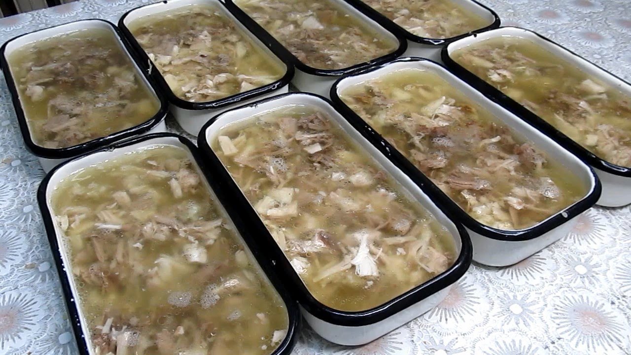 Кулінари розповіли, які 4 популярні продукти не можна додавати в холодець