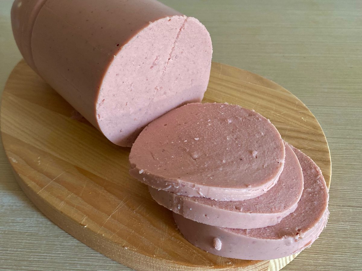 Експерти розповіли, як визначити якість ковбаси на ринку за допомогою простого трюку