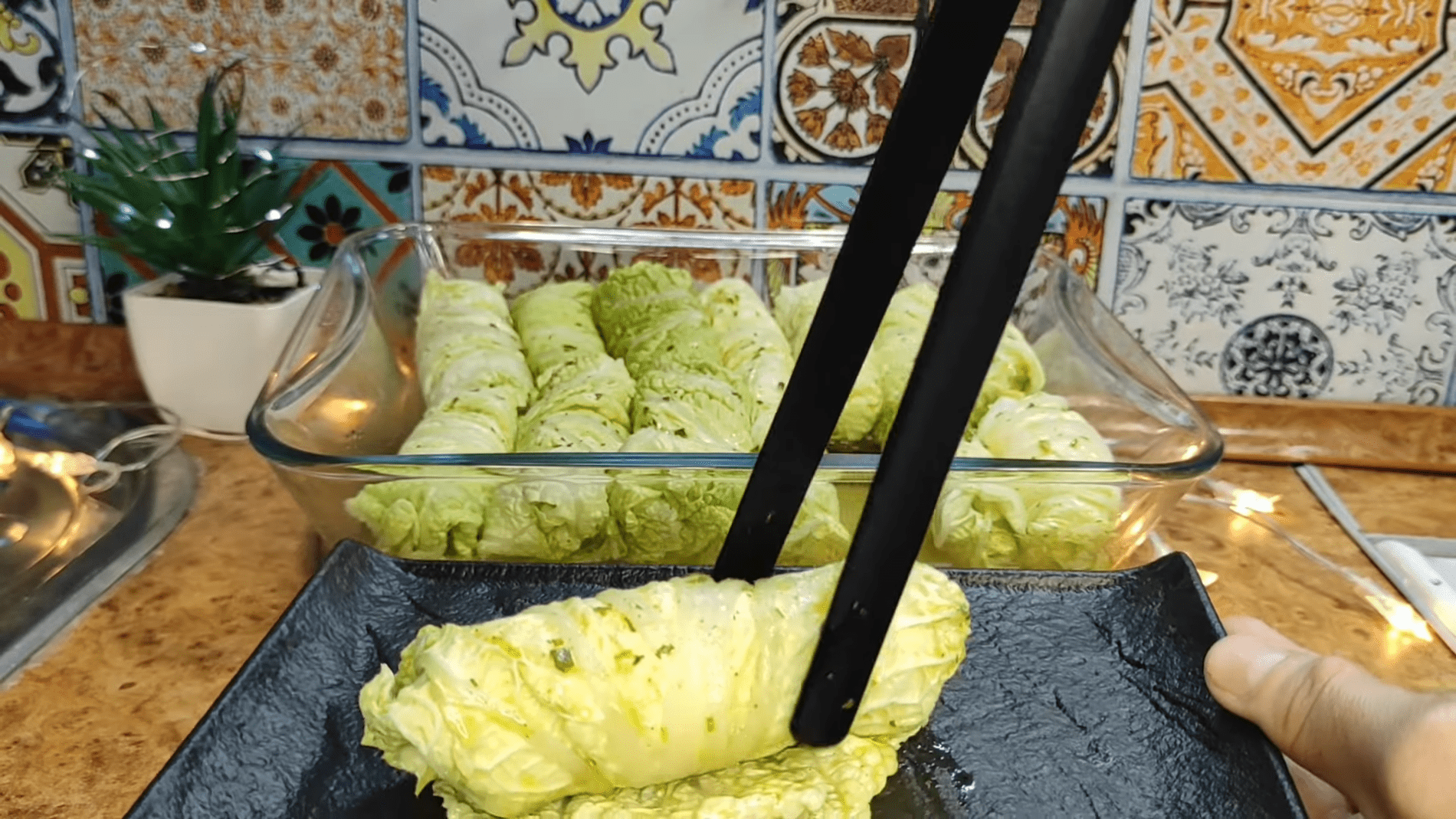 Кулінари розповіли, як приготувати закуску з пекінської капусти