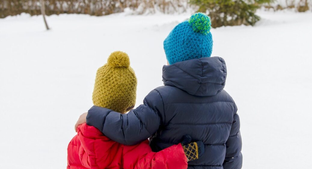 Педіатри називають це головною помилкою: чому взимку ми неправильно одягаємо дітей – порядок шарів одягу 