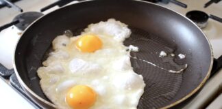 Господині розповіли, на чому краще смажити яйця 