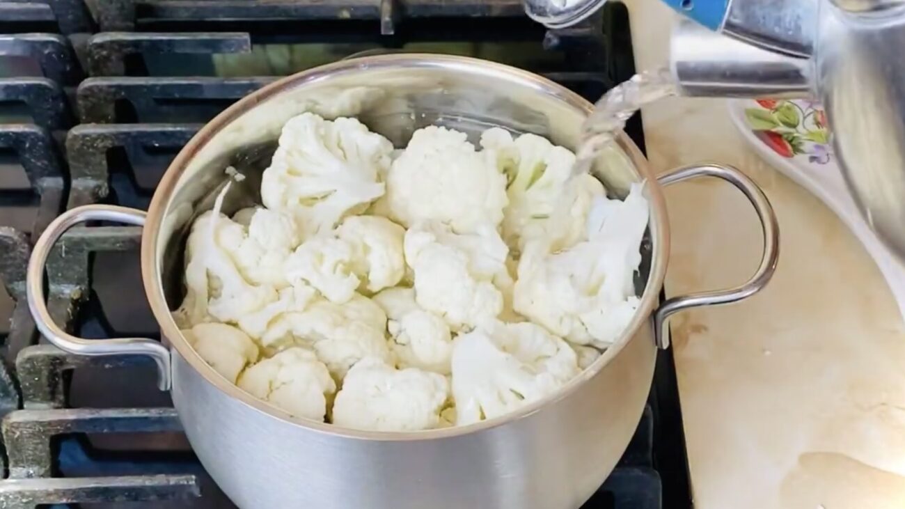 Господині розповіли, як зробити смачне пюре із цвітної капусти 