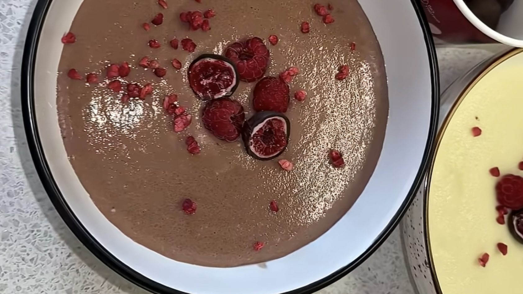 Господині розповіли, як смачно і по-новому приготувати звичайну манку 