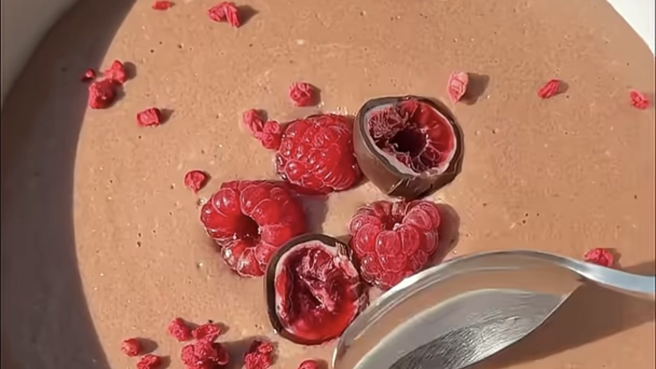 Господині розповіли, як смачно і по-новому приготувати звичайну манку 