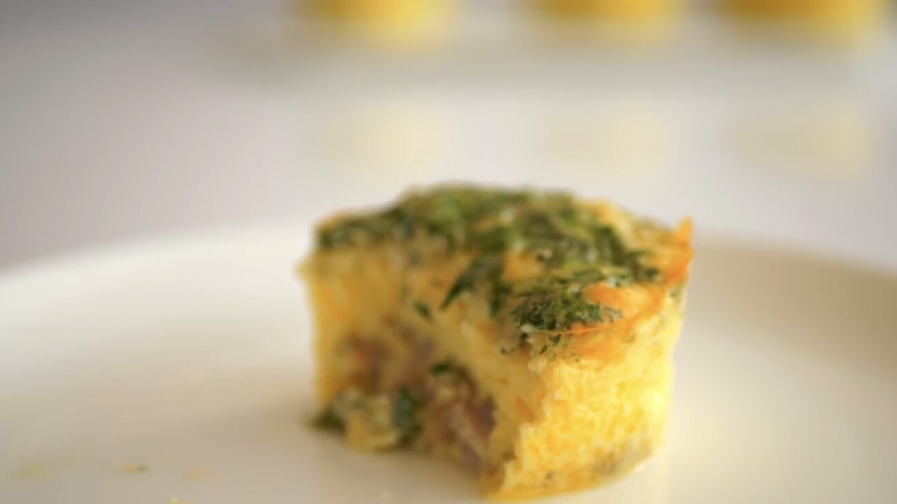 Господині розповіли, як приготувати яйця на сніданок без смаження і варіння 