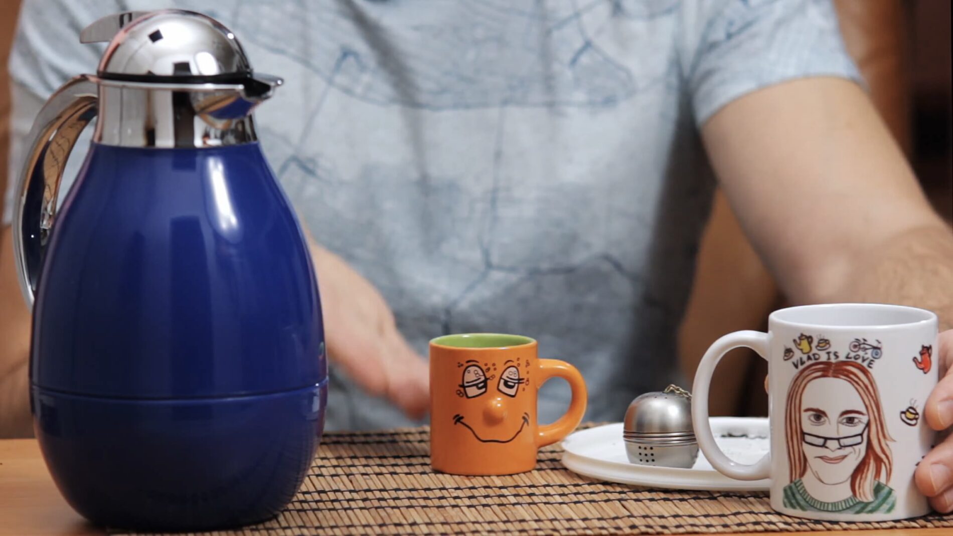 Господині розповіли лайфхак, щоб чай остигав не так швидко 