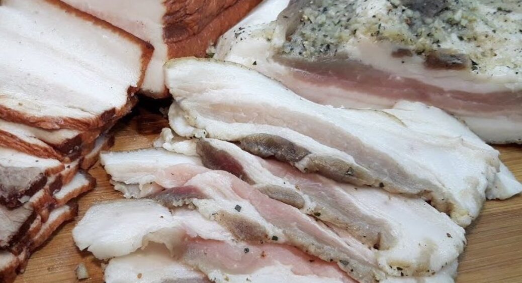 Секрет смачної ніжності: засолюю сало так, що його їдять навіть діти, які від усього носа воротять 
