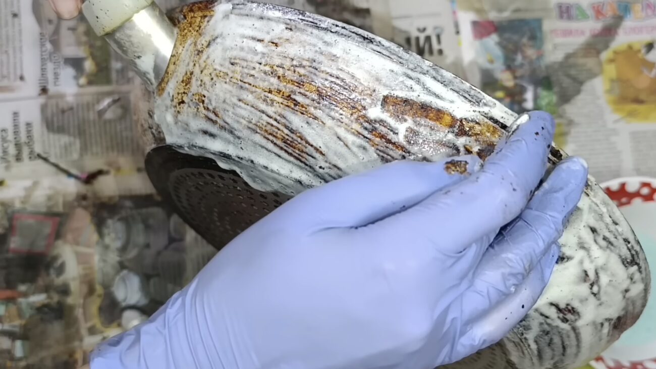 Господині розповіли, як легко привести до ладу стару сковорідку 