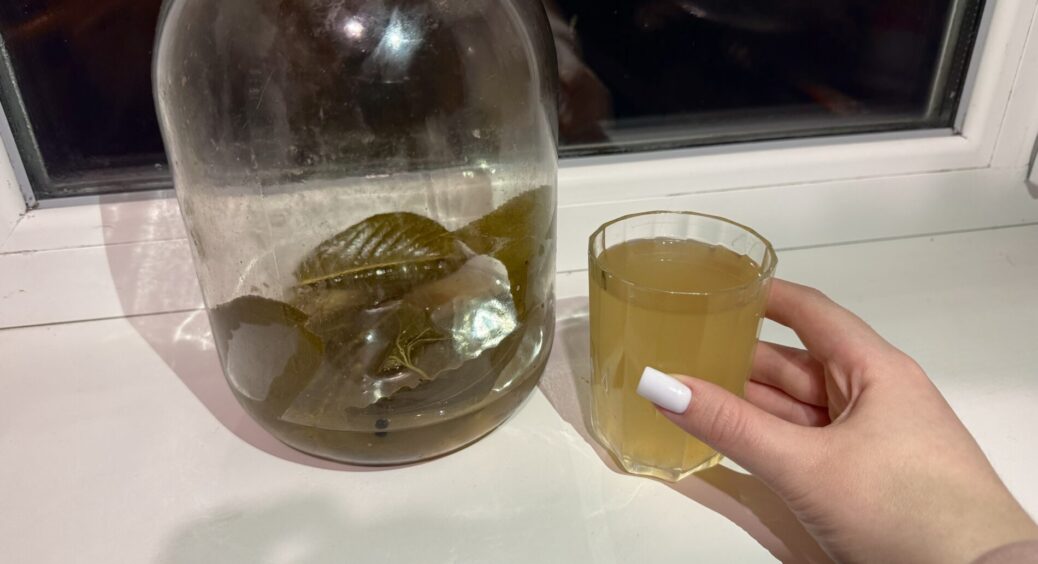 Розумні кухарі не виливають розсіл: 3 трюки, які працюють на смак – пюре, супи, борщ 