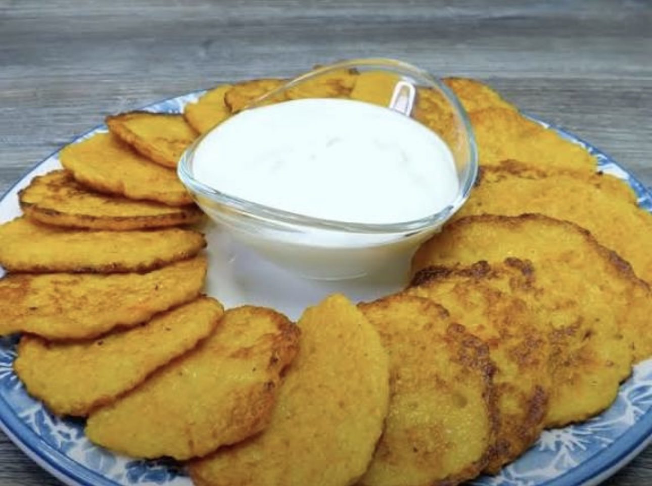 Кулінари дали рецепт цікавих дерунів без картоплі