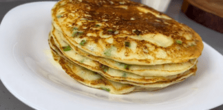 Кухарі розповіли, як швидко приготувати ніжні паляниці на кефірі	