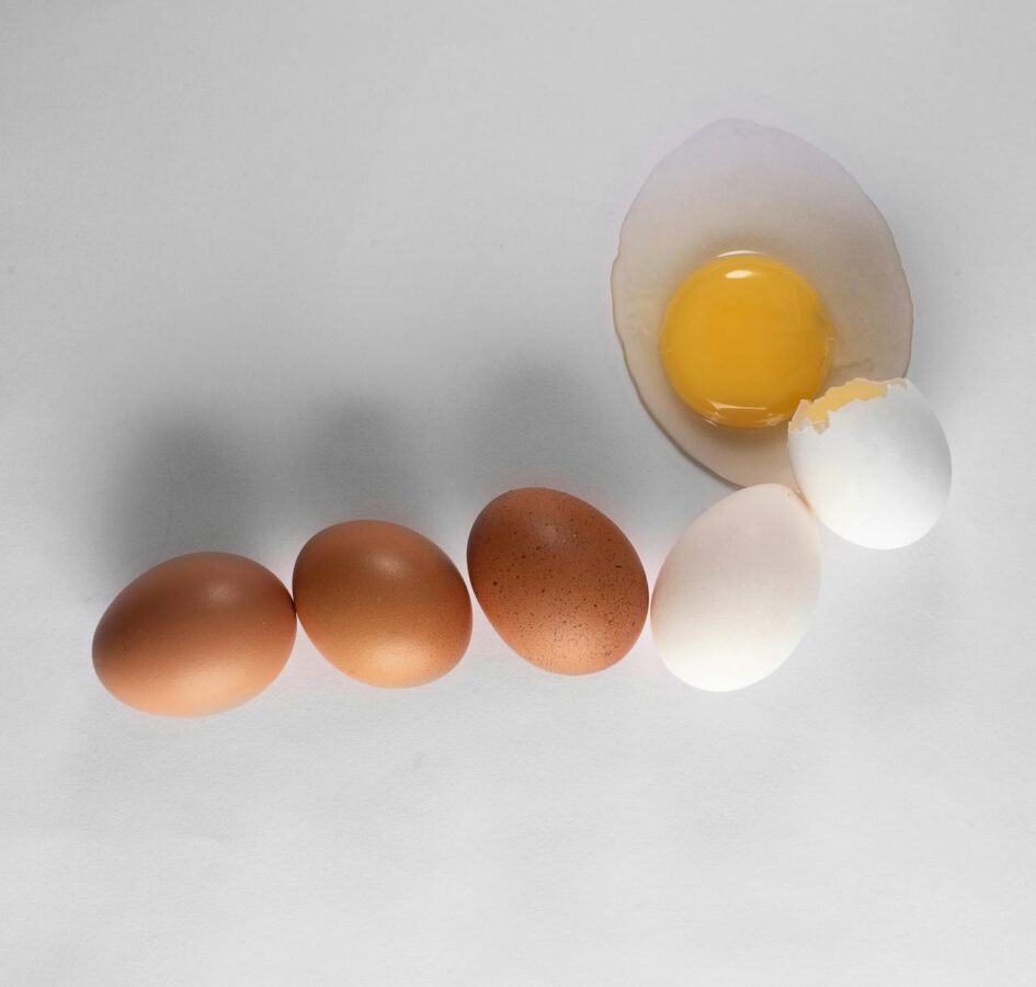 Експерти пояснили, як за допомогою простого лайфхаку визначити свіжість курячих яєць
