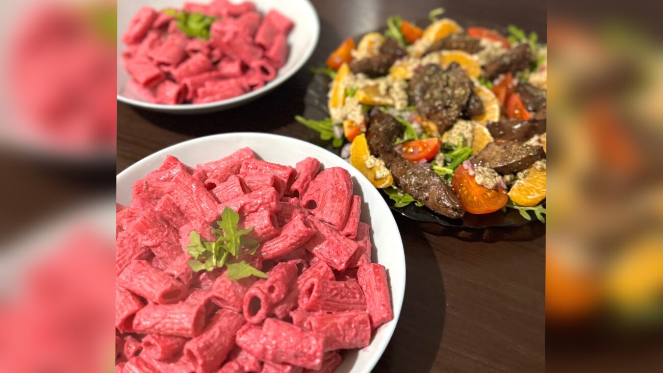 Господині розповіли, як приготувати рожеві макарони за 70 гривень 