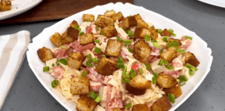 Кухарі розповіли, як приготувати смачний салат з крабовими паличками