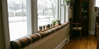 Господині розповіли, що покласти на підвіконня, щоб не було протягів