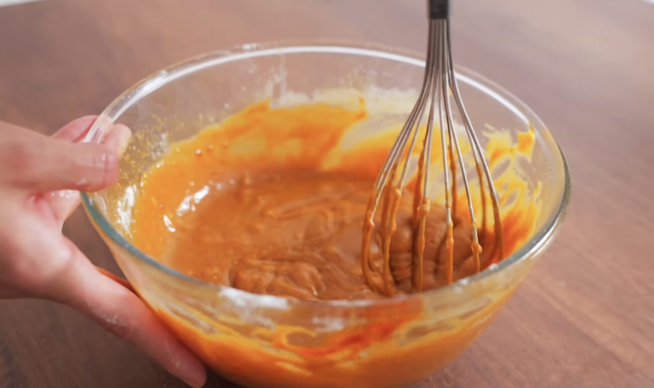 Господині поділилися спрощеним рецептом медівника на сковорідці