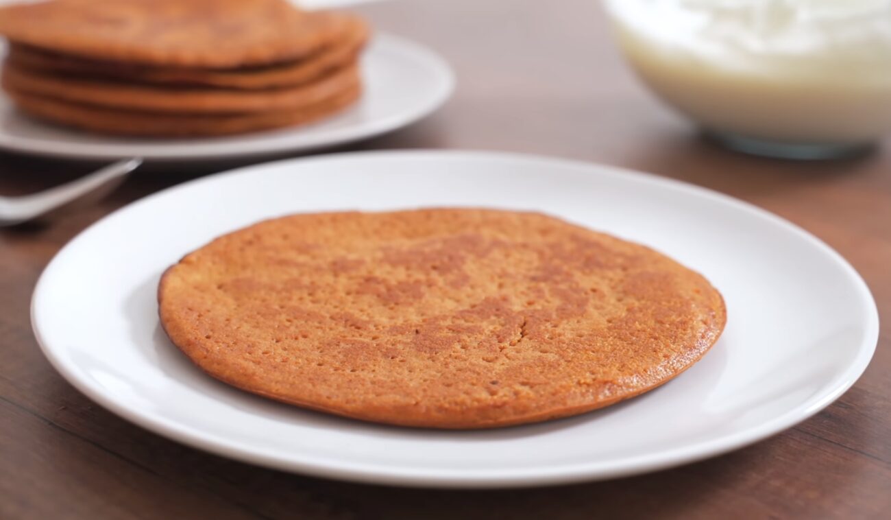 Господині поділилися спрощеним рецептом медівника на сковорідці