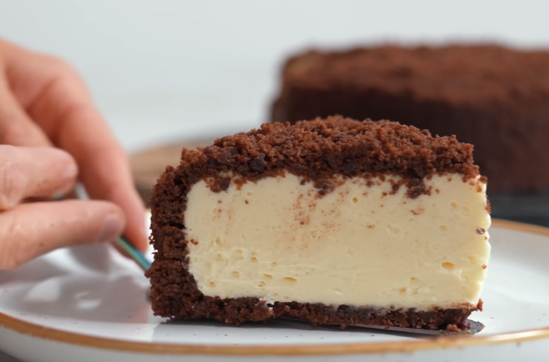 Кулінари поділилися рецептом сметанника, який готується без духовки