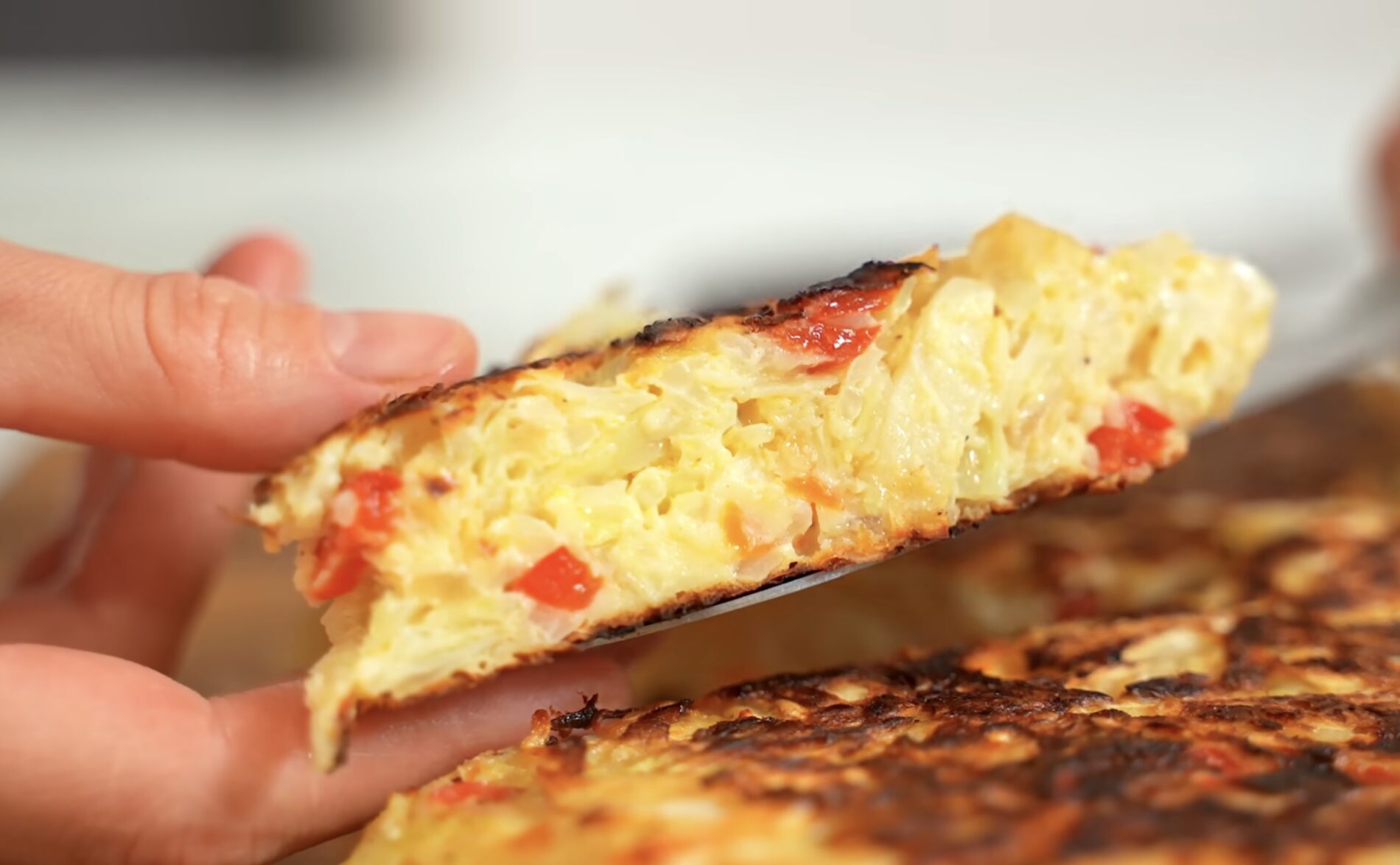 Господині поділилися рецептом лінивого пирога з капусти