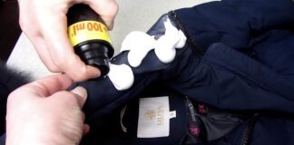 Господині розповіли, як почистити пуховик за допомогою піни для гоління