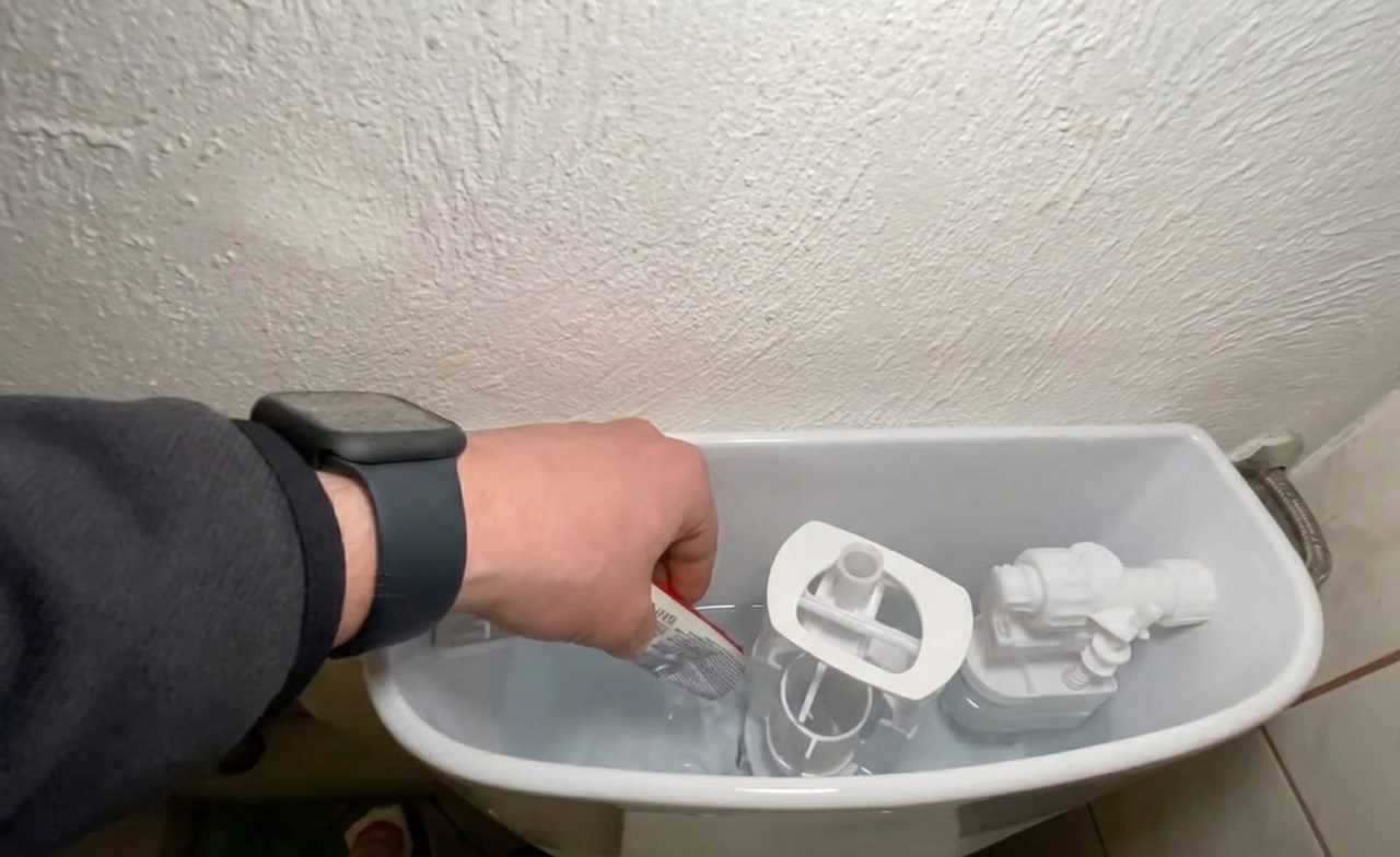 Господині розповіли, як підтримувати свіжість унітазу без постійного миття