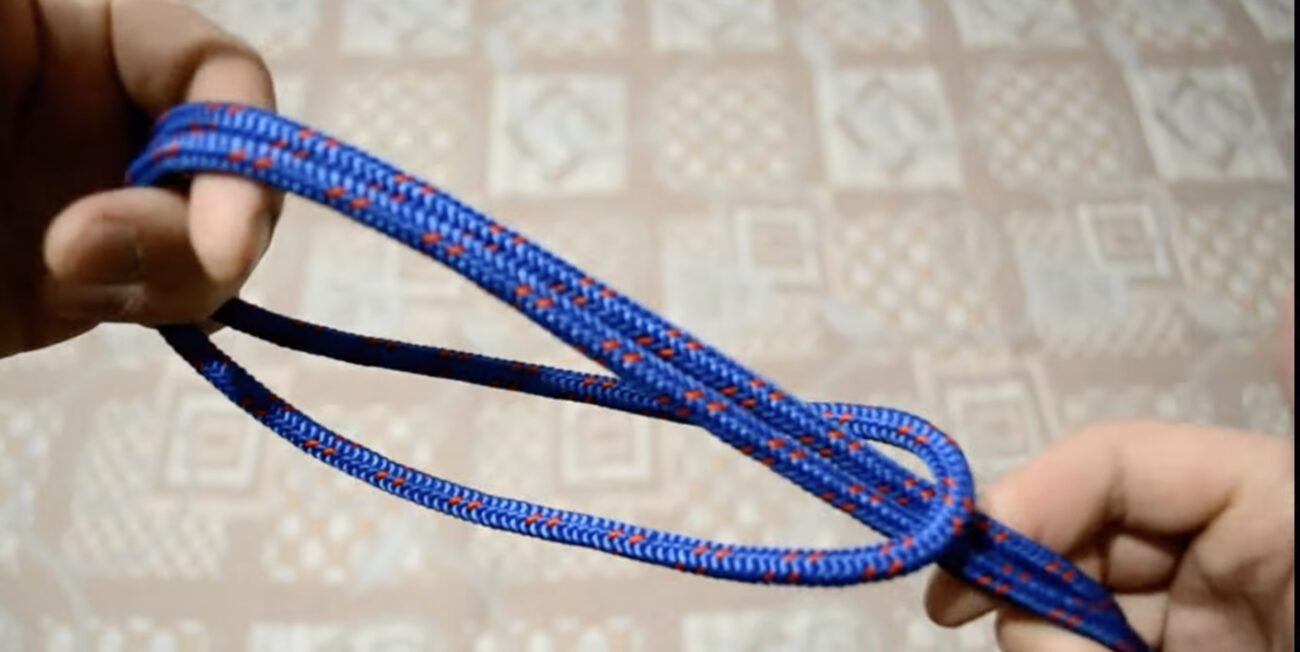 Господині розповіли, як завʼязати шнурки на чоботах, щоб вони не розвʼязувалися Господині розповіли, як завʼязати шнурки на чоботах, щоб вони не розвʼязувалися