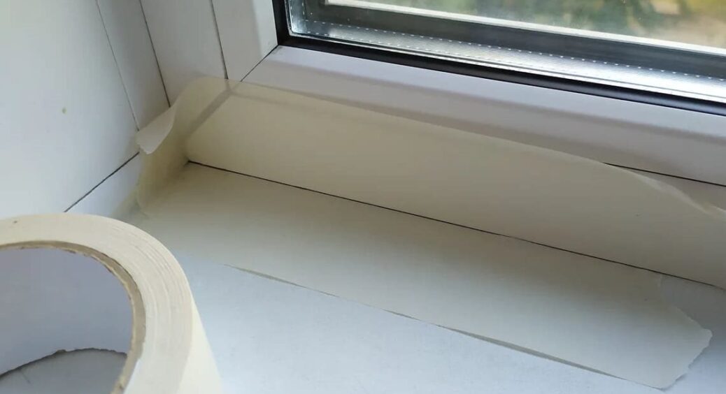 Харчову плівку скупаю рулонами – обтягую нею вікна: вдома тепліше на 3 градуси, а рахунки менші на 20% 