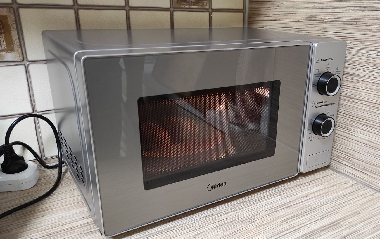 Як використовувати мікрохвильову піч у побуті