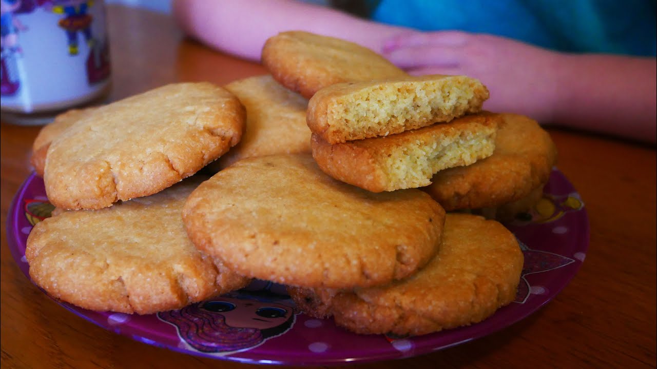 Господині розповіли лайфхак, як повернути печиву мʼякість і свіжість 