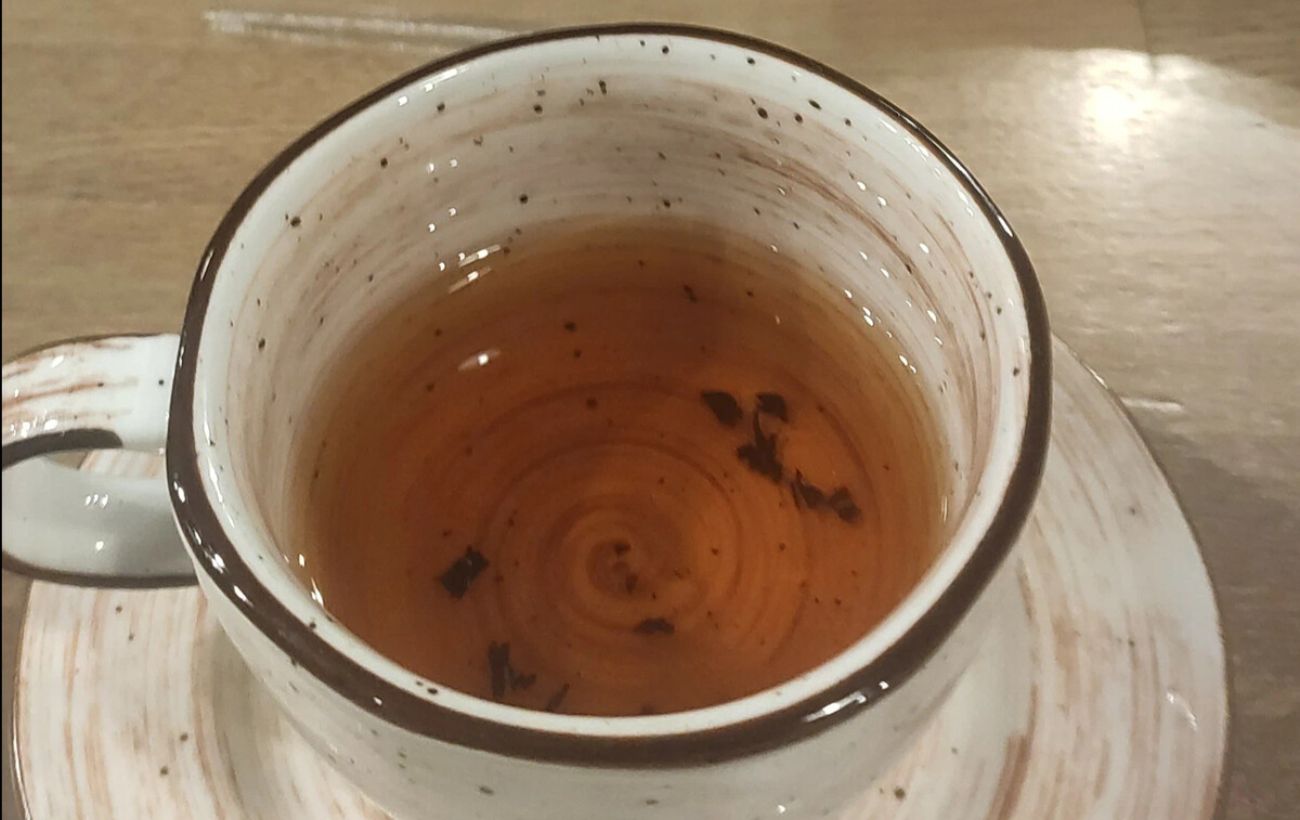 Як очистити чайні чашки від нальоту