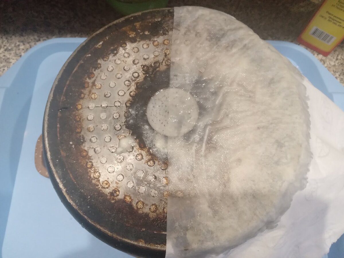 Експерти пояснили, як очистити стару каструлю від шару нагару без витрат і особливого клопоту