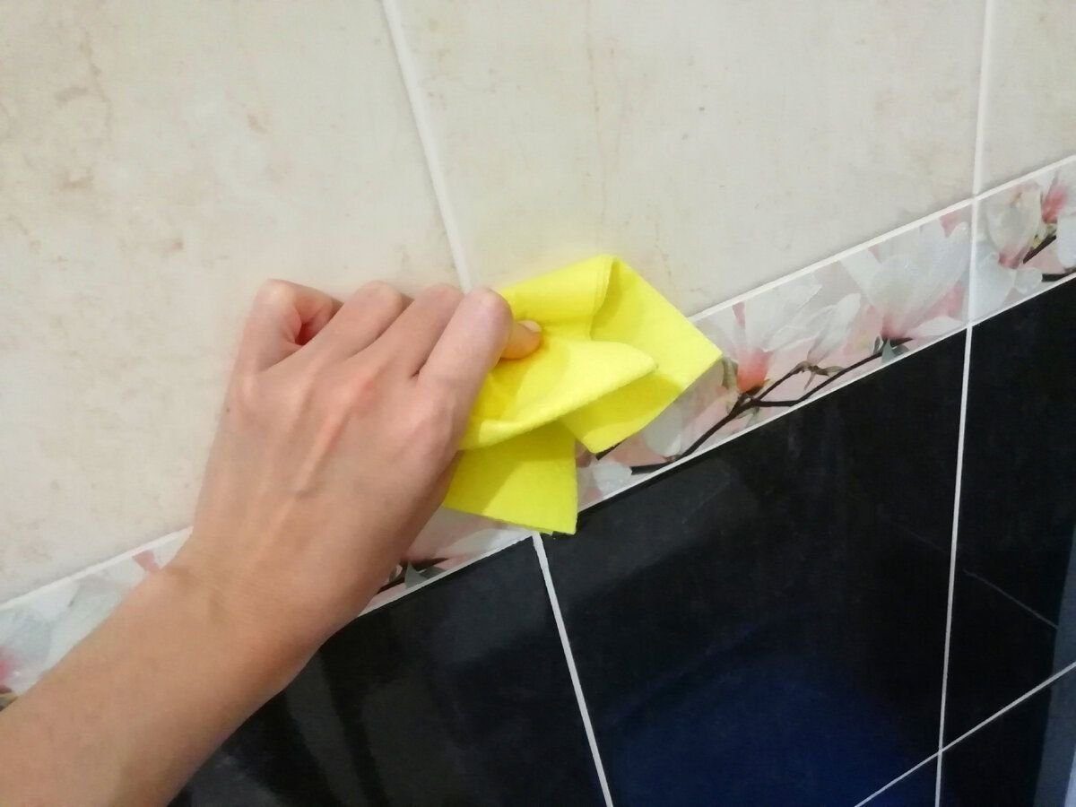 Експерти порадили, як правильно прибирати у ванній кімнаті, аби не було слідів вапняного нальоту