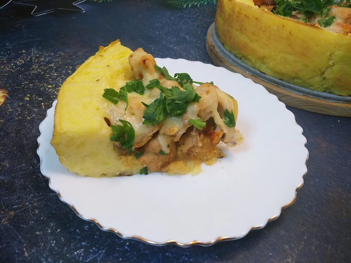 Кулінари пояснили, чому картопляна запіканка розпливається і як виправити цю неприємність