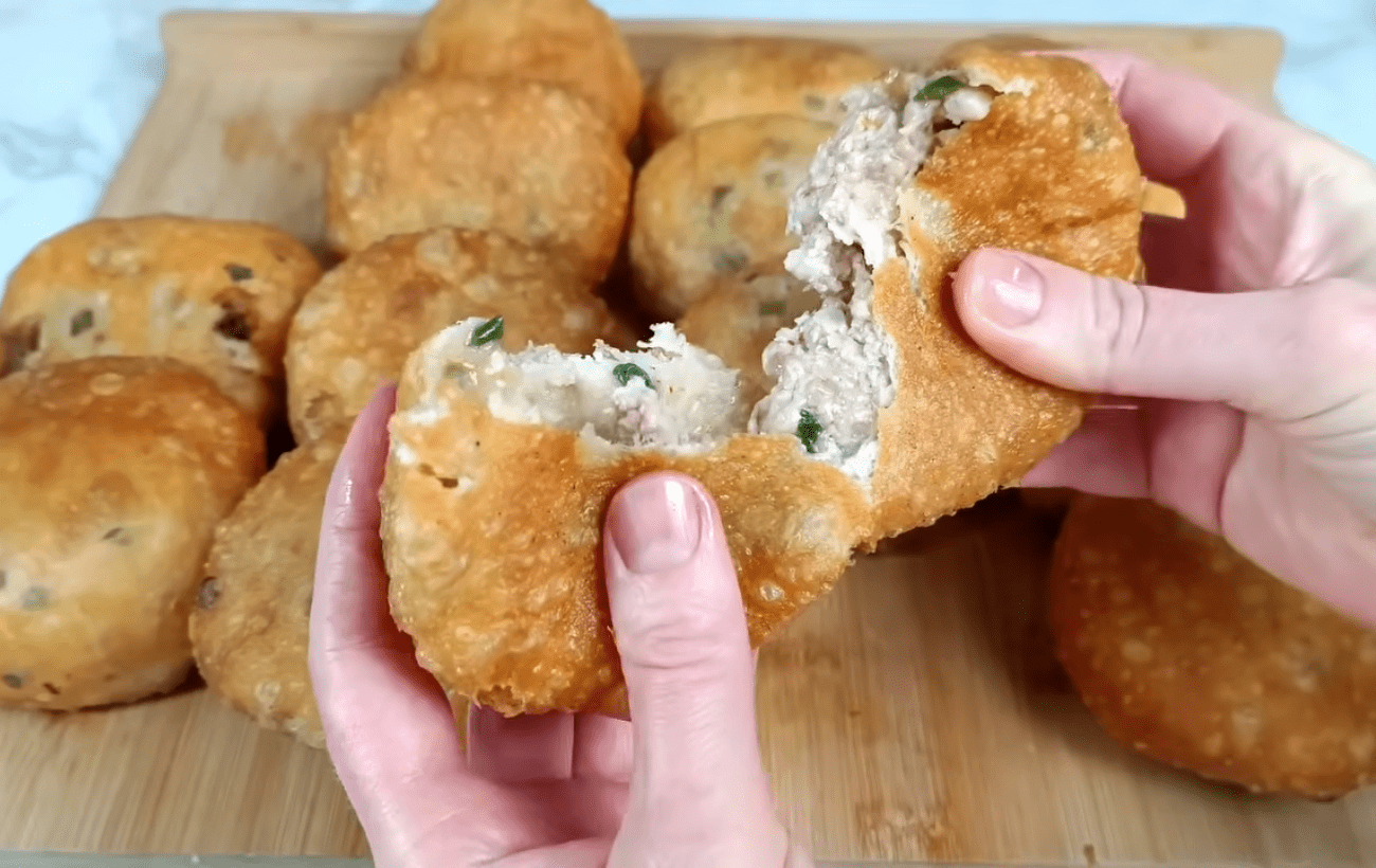 Кулінари поділились рецептом соковитих домашніх біляшів