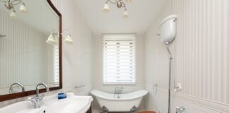 Експерти розповіли, чим прибрати запах з каналізації