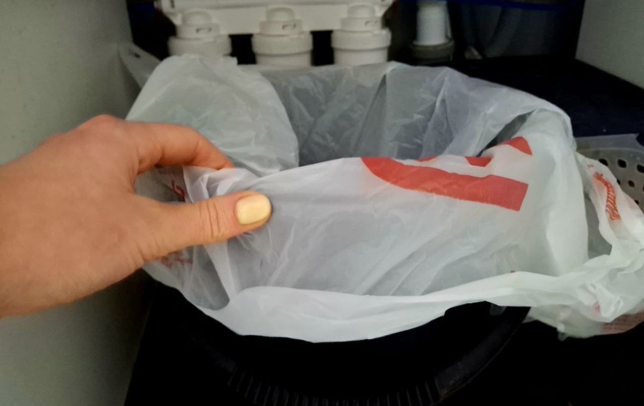 Експерти розповіли, який існує спосіб зберігання пакетів у шухляді, аби був порядок і чистота