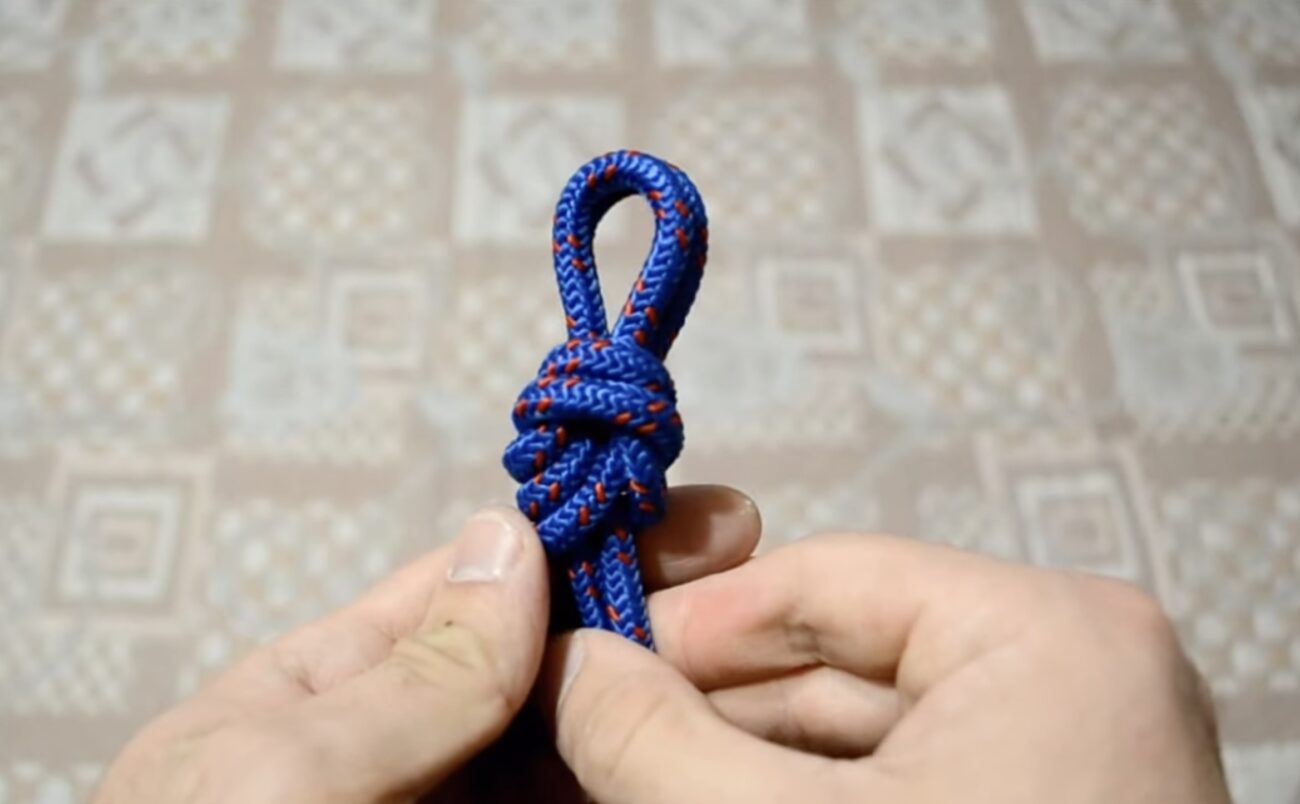 Господині розповіли, як завʼязати шнурки на чоботах, щоб вони не розвʼязувалися Господині розповіли, як завʼязати шнурки на чоботах, щоб вони не розвʼязувалися