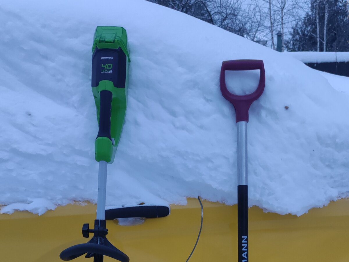 Експерти розповіли про особливості роботи акумуляторної лопати — відгуки та ефективність