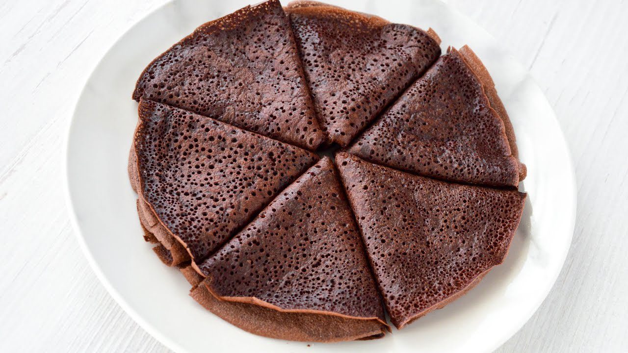 Кулінари поділилися рецептом неймовірно смачних млинців до Масляної