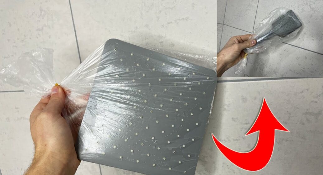 Вода з душу ллється тонкою цівкою? Прив’язую пакет з оцтом до лійки на ніч: зранку напір збиває з ніг 