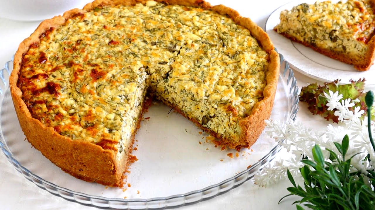 Кулінари розповіли, як приготувати тертий пиріг із зеленою цибулею та сиром