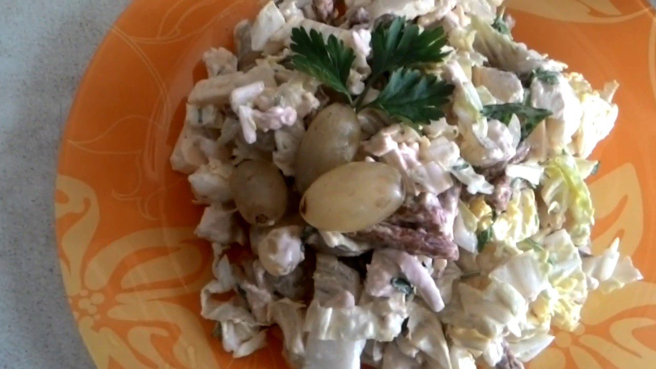 Кулінари розповіли, як приготувати дуже простий салат із пекінської капусти