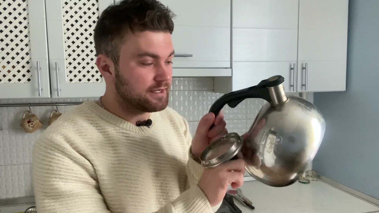 Господині розповіли, як легко й швидко видалити накип із чайника