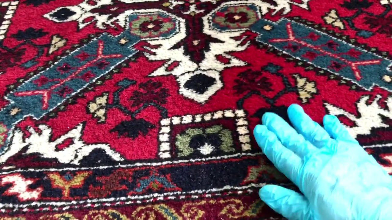 Господині розповіли, як легко вивести олію з килима за ніч без жодних слідів