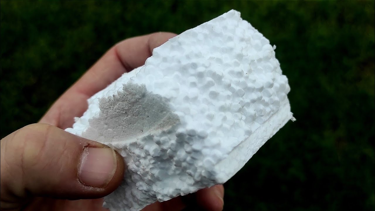 Садівники розповіли, як ефективно використовувати пінопласт на городі