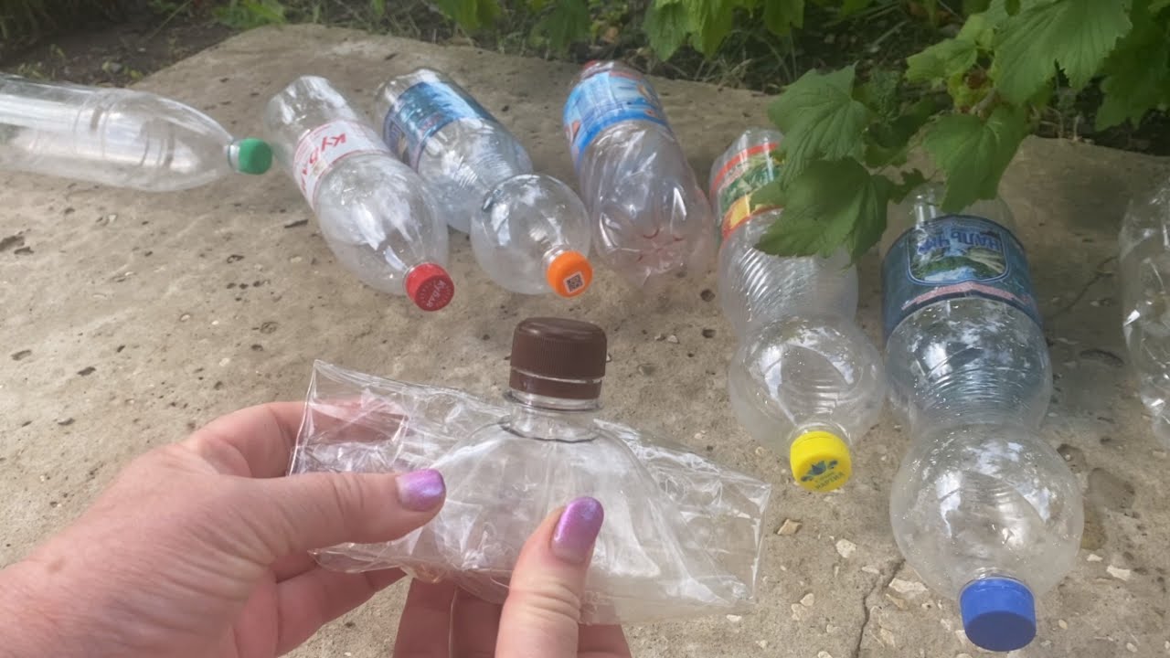 Садівники поділилися 3 корисними лайфхаками для дачників із пластиковою пляшкою