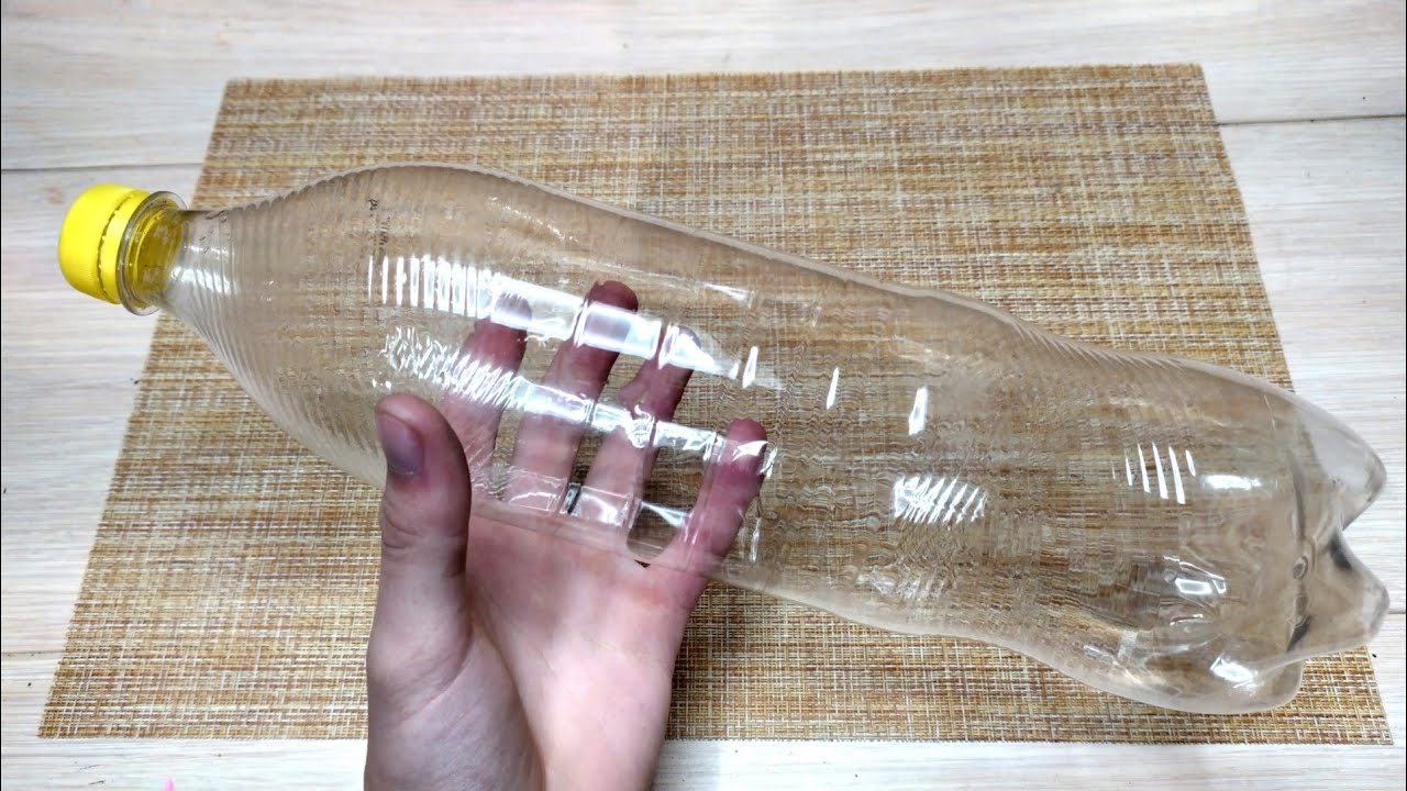 Господарі розповіли, як зробити умивальник із пляшки за 5 хвилин